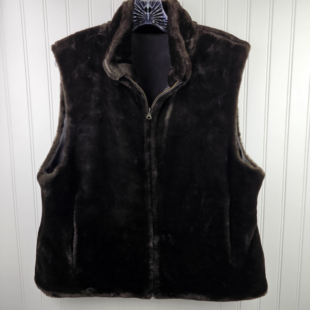 Blassport Brown Faux Fur Reversible Vest Size Large